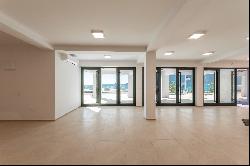 Apartment and commercial space in Herceg Novi