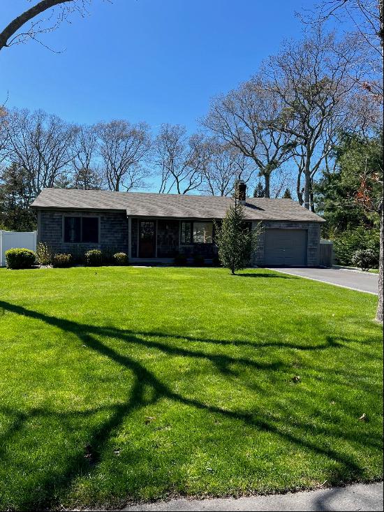 Charming Westhampton Village Rental. Enjoy the season in this 3 bedroom, 1 bathroom home. 