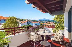 BIARRITZ MILADY, TOP FLOOR APARTMENT WITH TERRACES AND GARAGES