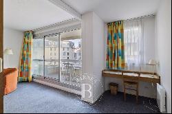 BIARRITZ,  GRANDE PLAGE, APARTMENT WITH A LARGE BALCONY