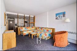 BIARRITZ,  GRANDE PLAGE, APARTMENT WITH A LARGE BALCONY