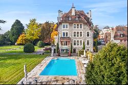Mansion with the character of yesteryear, exceptional location!