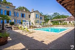 For sale, striking & expansive Chateau with 4 gites and swimming pools near Eymet