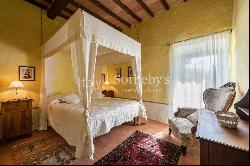 Charming property in Val d'Orcia