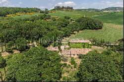 Charming property in Val d'Orcia