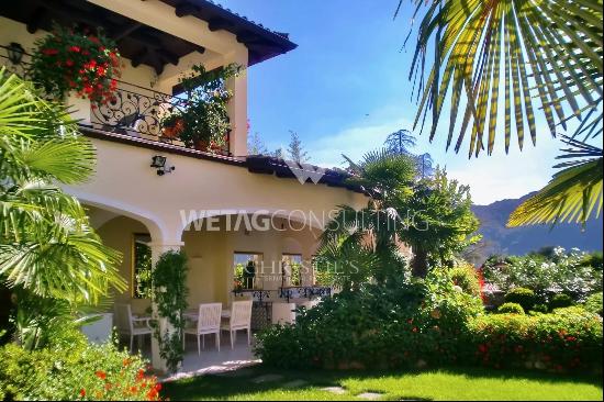 Large Mediterranean luxury villa for sale in Lugano-Morcote, just steps from Lake Lugano