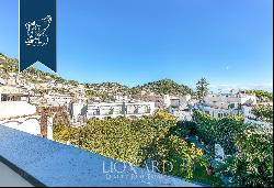 Wonderful estate for sale with a panoramic loggia overlooking Capri's sea