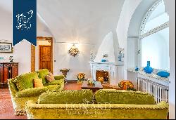 Wonderful estate for sale with a panoramic loggia overlooking Capri's sea