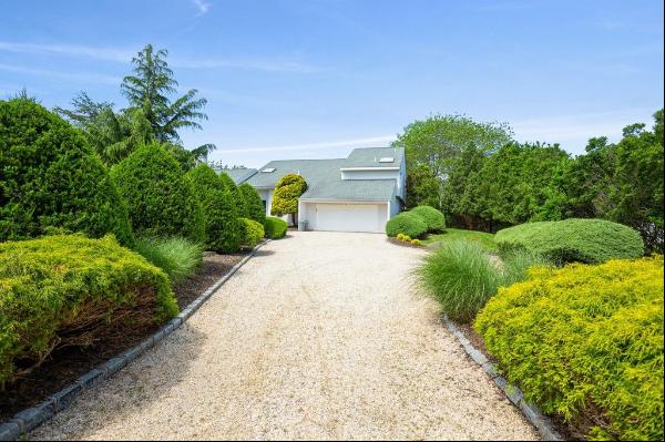 Retreat to the Hamptons for a two week stay in this light filled 4-bedroom, 4-bathroom, co