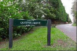 Queens Drive, Oxshott, Surrey, KT22 0PH