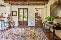 Splendid property in the green hills of Pescia