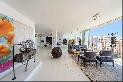 Penthouse with partial sea views in Santa Catalina
