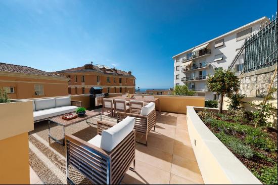 Superb 3-bedroom duplex apartment near to Monaco port