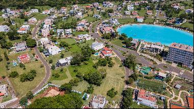 Residential lot in Aqua Village, Altos