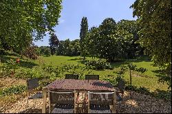 Seine valley, 45 min from Paris – A 19th century property with annexes set in 5 hectares