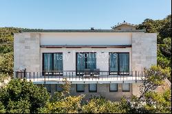 Elegant sea-front Villa in Quercianella