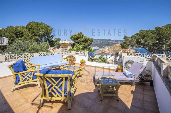 Villa in Torrenova with partial sea view and guest apartment near the beach
