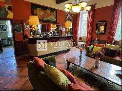 For sale Stunning country chateau 1.5 hectares - Toulouse 1hr 15 mins