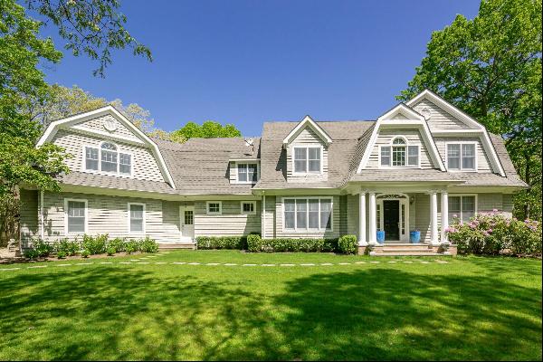 Grand Traditional in Grassy Hollow