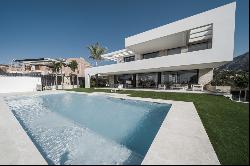 Modern luxury villa in an off-plan residential complex of only f, Marbella 29602