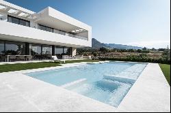 Modern luxury villa in an off-plan residential complex of only f, Marbella 29602