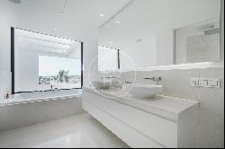 Modern luxury villa in an off-plan residential complex of only f, Marbella 29602