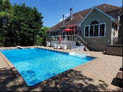 Southampton 5BR w/ Pool & Hot Tub