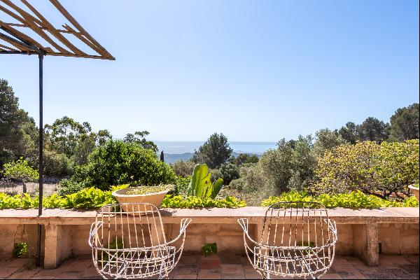 Finca to be refurbished with distant sea views in Esporles
