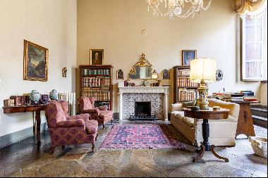Prestigious apartment in Lucca