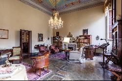 Prestigious apartment in Lucca