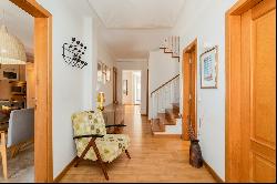 Terraced house, 4 bedrooms, for Sale