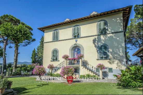 LUXURY VILLA FOR SALE FLORENCE. RENTAL BUSINESS CLOSE THE MALL OUTLET