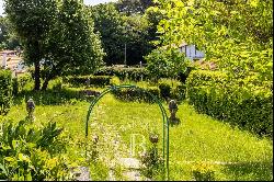 BIARRITZ PARC D'HIVER, BEAUTIFUL HOUSE BUILT IN 1917 ON A LARGE GARDEN