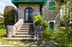 BIARRITZ PARC D'HIVER, BEAUTIFUL HOUSE BUILT IN 1917 ON A LARGE GARDEN