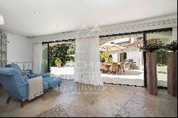 Mougins- Superb villa in a prestigious gated domain