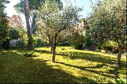 Private Villa for sale in Roma (Italy)