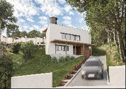 Beautiful new construction project with views and proximity to the sea