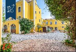 Agritourism resort in the heart of an organic farm just seven kilometers from the Amalfi C