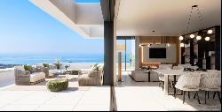 Third-floor apartment in an off-plan complex with sea views in E, Marbella 29604