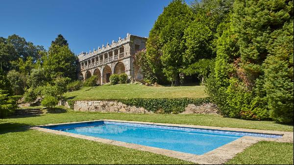 18th century manor house with swimming pool and over 10 hectares