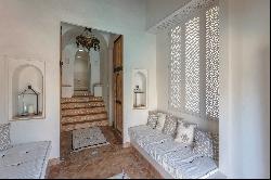 One of a kind house with a guest house and hammam