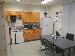 280 N Main St #10-C, East Longmeadow MA 01028