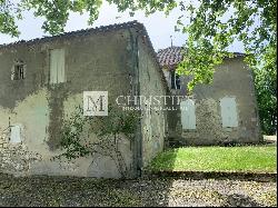 For sale at Sainte Foy La Grande, Magnificent 19th century castle to renovate in part