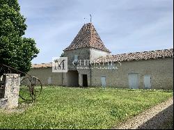 For sale at Sainte Foy La Grande, Magnificent 19th century castle to renovate in part