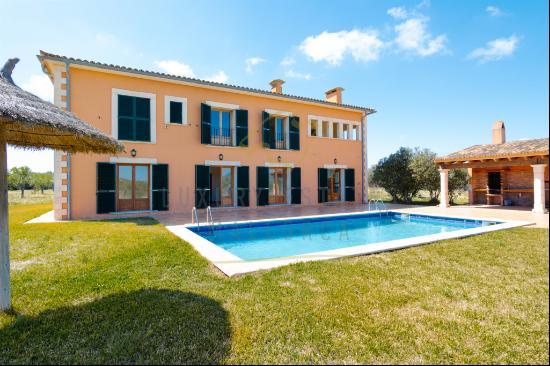 Spacious country house near Santanyi Mallorca