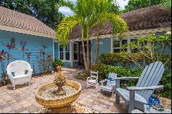 713 Royal Palm Place, Vero Beach FL 32960