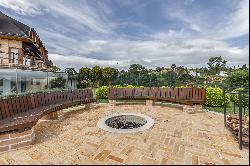 House with view and helipad