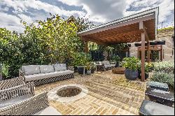 House with view and helipad