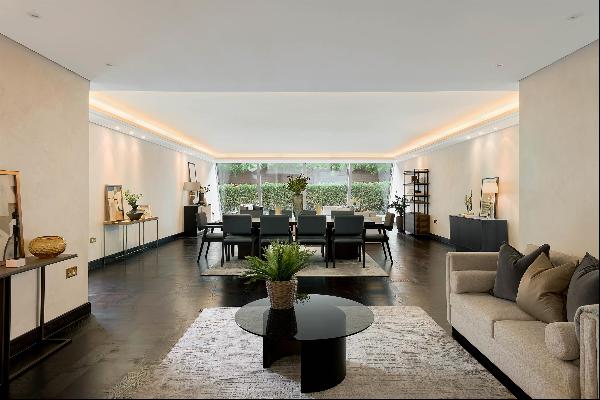 A 4 bedroom apartment with porter for sale in SW1X