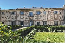 Outstanding apartments in a stunning historic villa ...